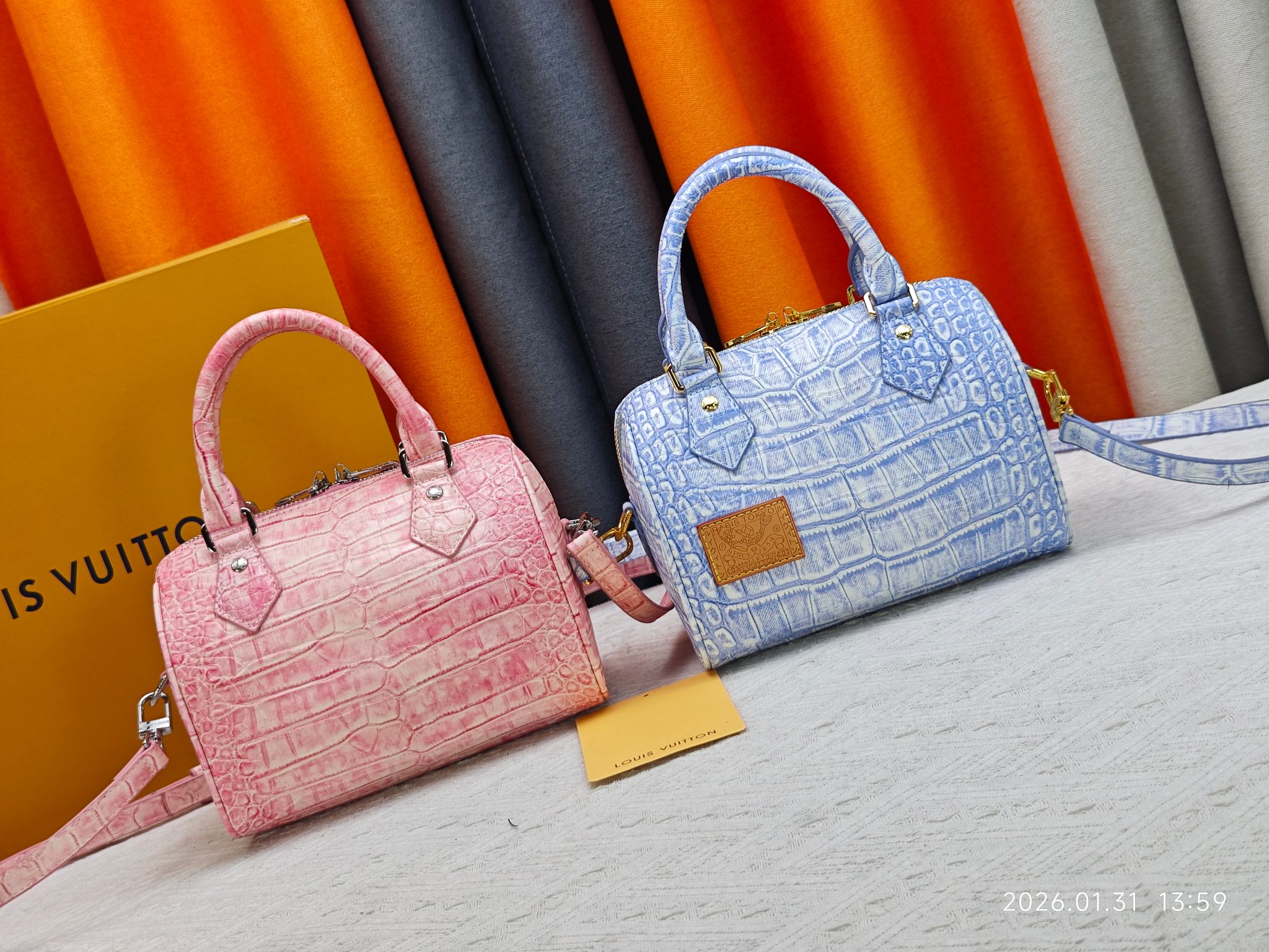 LV  Speedy 20 Soft Bag - Image 1