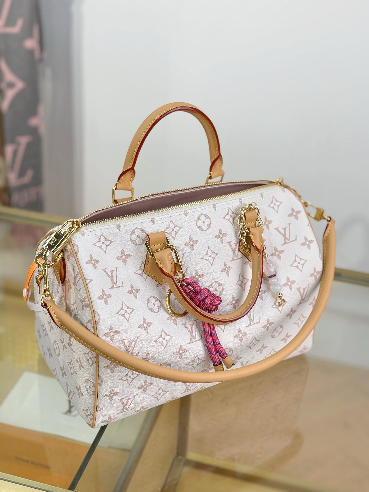 LV Speedy Soft 30 Lucky Bag - Image 3