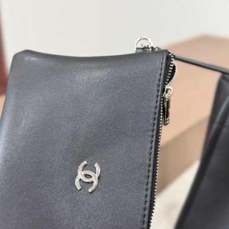 Chanel New Beach Tote Bag - Image 6