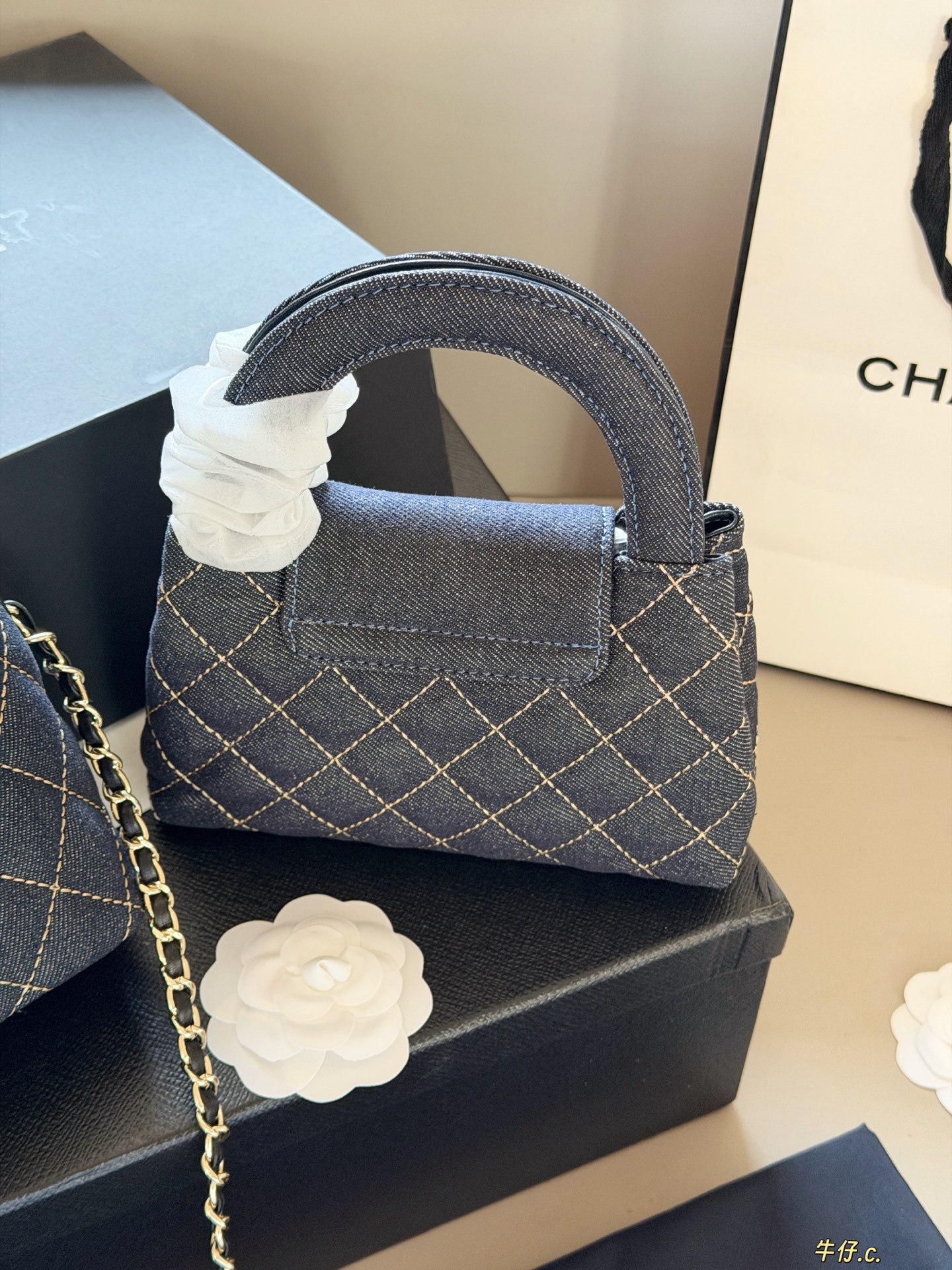 Chanel Kelly Shopper Denim Bag - Image 4