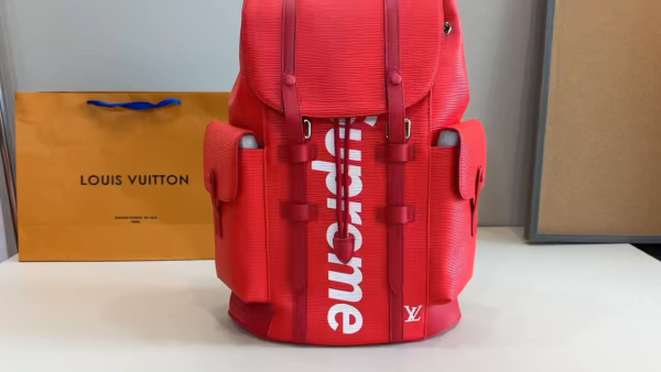Lv DISCOVERY Backpack