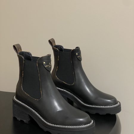 LV Beaubourg Boots - Image 5