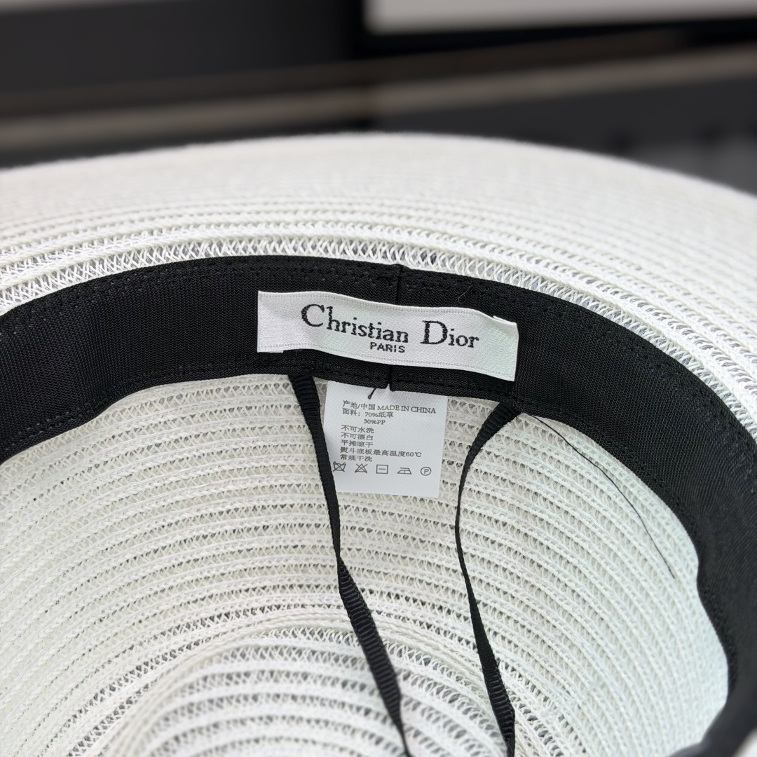 Dior Flat-Brimmed Straw Hat - Image 9