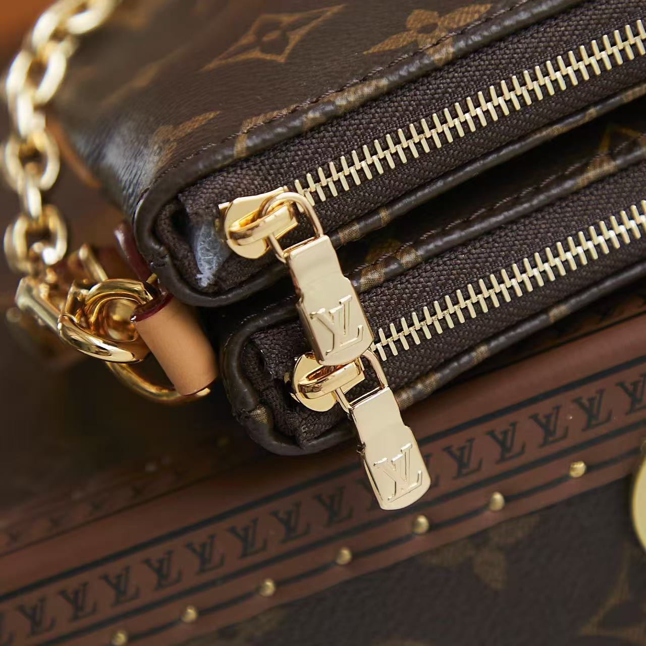 LV Pochette Shoulder Bag - Image 16