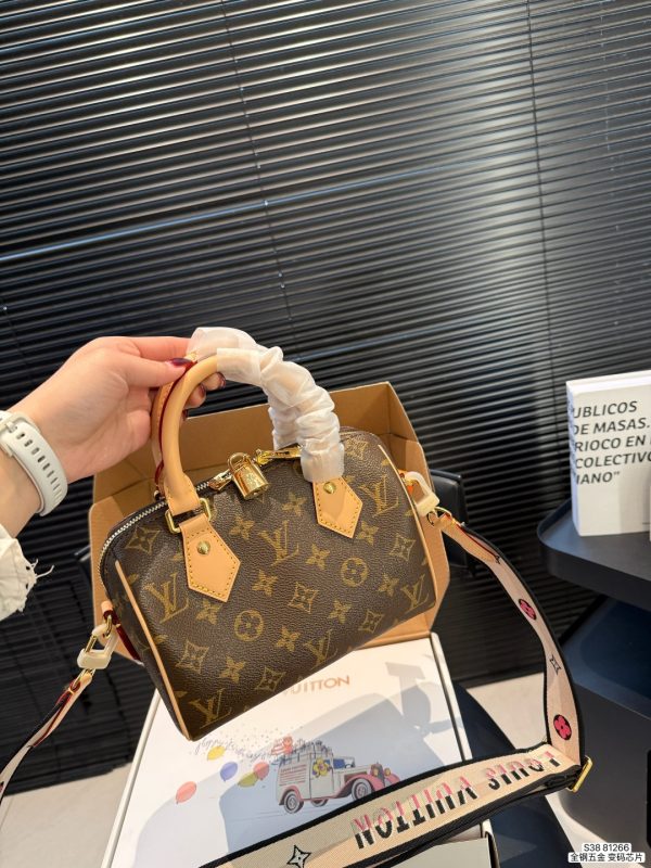 LV Speedy Bandoulière 20 Monogram Bag