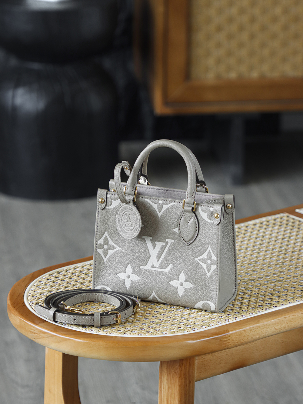 LV OnTheGo BB Bicolor Monogram Empreinte Bag - Top Quality - Image 4