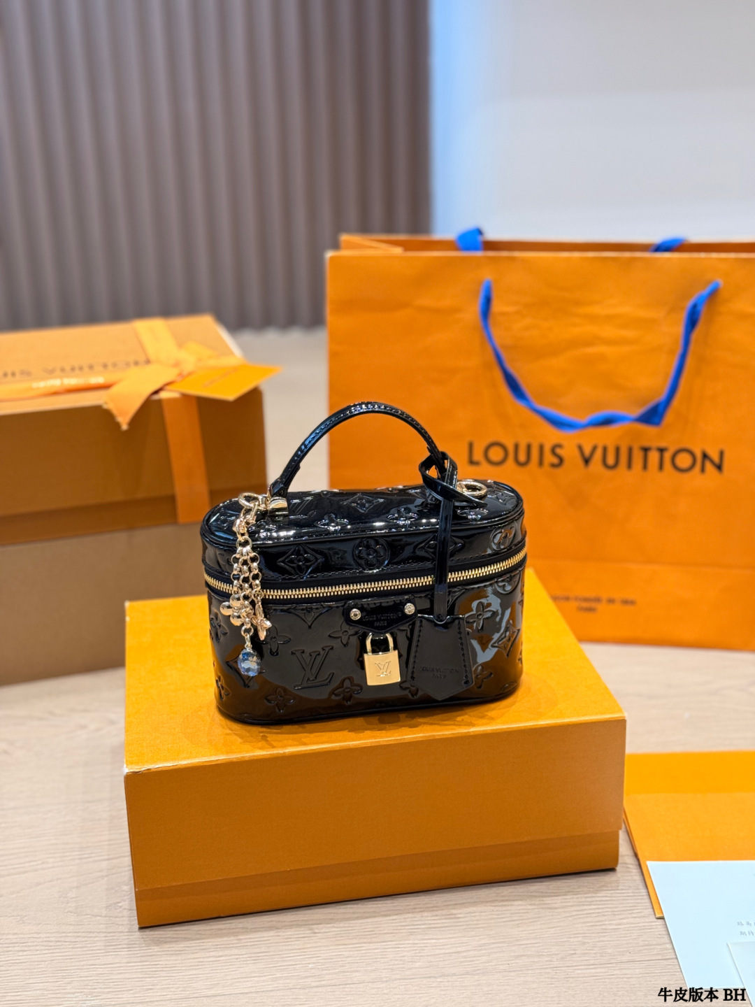 LV Vanity Chain Pouch Monogram Bag - Image 1