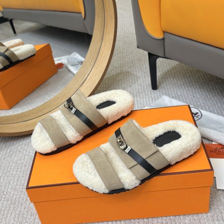 Hermès Furry Slippers - Image 3