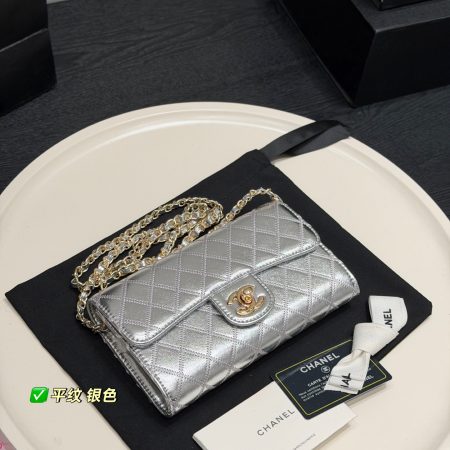 Chanel wallet on chain
