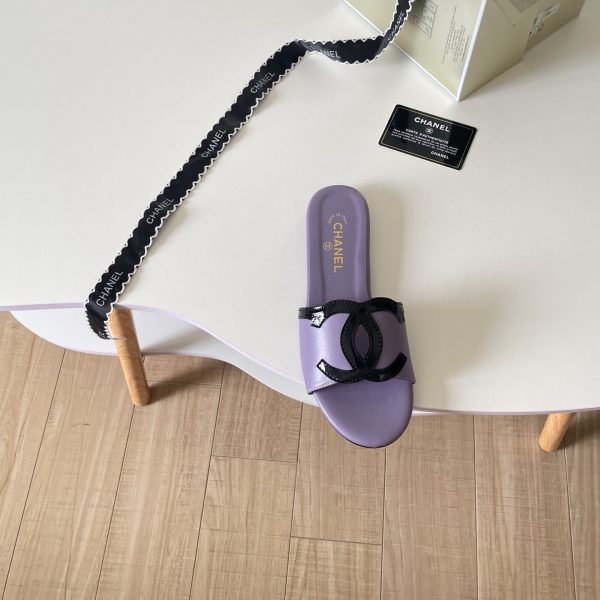 Chanel 26P Double C Two-Tone Flat Slippers