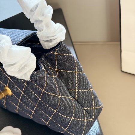 Chanel Kelly Shopper Denim Bag - Image 5