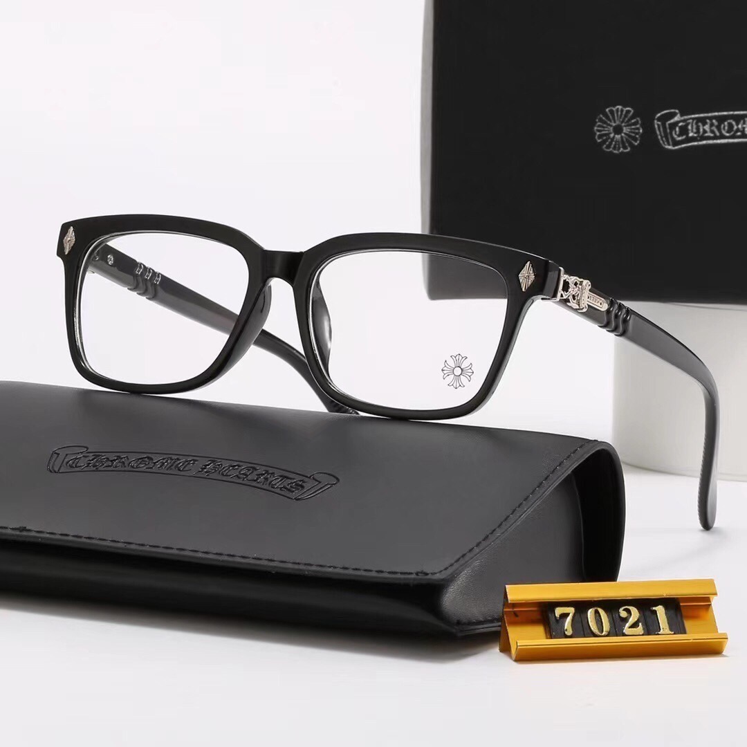 Chrome Hearts Fashionable Sunglasses - Image 3