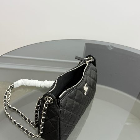 Chanel Caviar Qulited Purse with Chain - Image 7