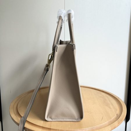 Gucci Retro Tote Bag - Image 2