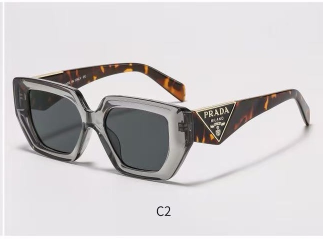 Prada Fashionable Sunglasses - Image 5