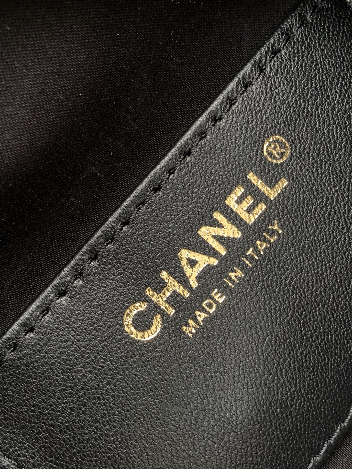 Chanel 25P Hobo Medium Handbag Denim & Gold-Tone Metal - Image 9