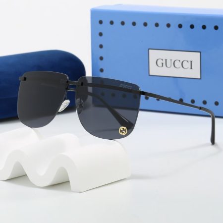 Gucci Fashionable Sunglasses - Image 3