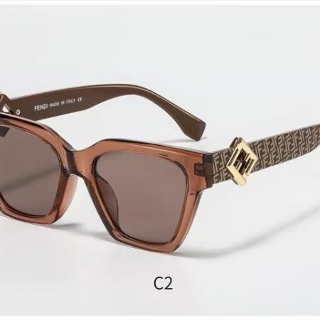 Fendi Fashionable Sunglasses - Image 2