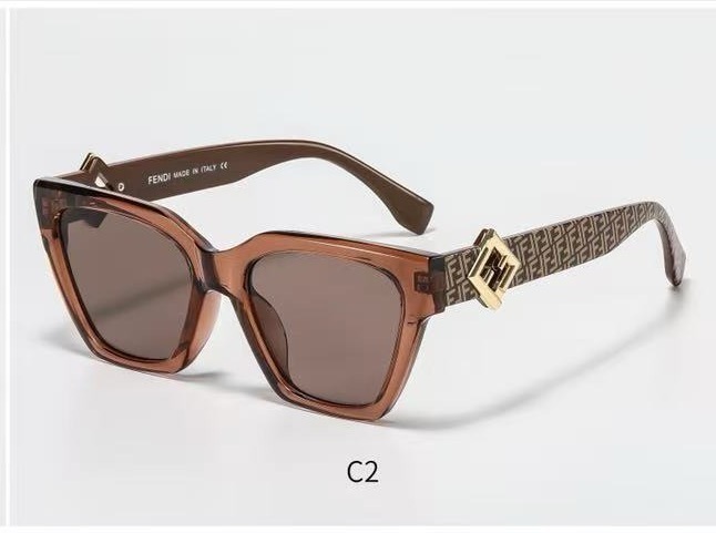 Fendi Fashionable Sunglasses - Image 2