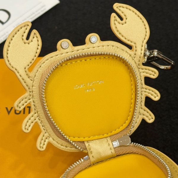 LV  Accessories