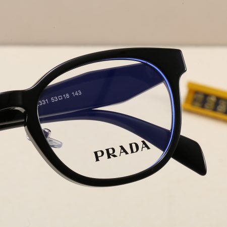 Prada Fashionable Sunglasses - Image 10