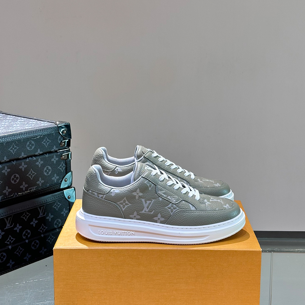 LV Beverly Hills Sneaker - Image 3