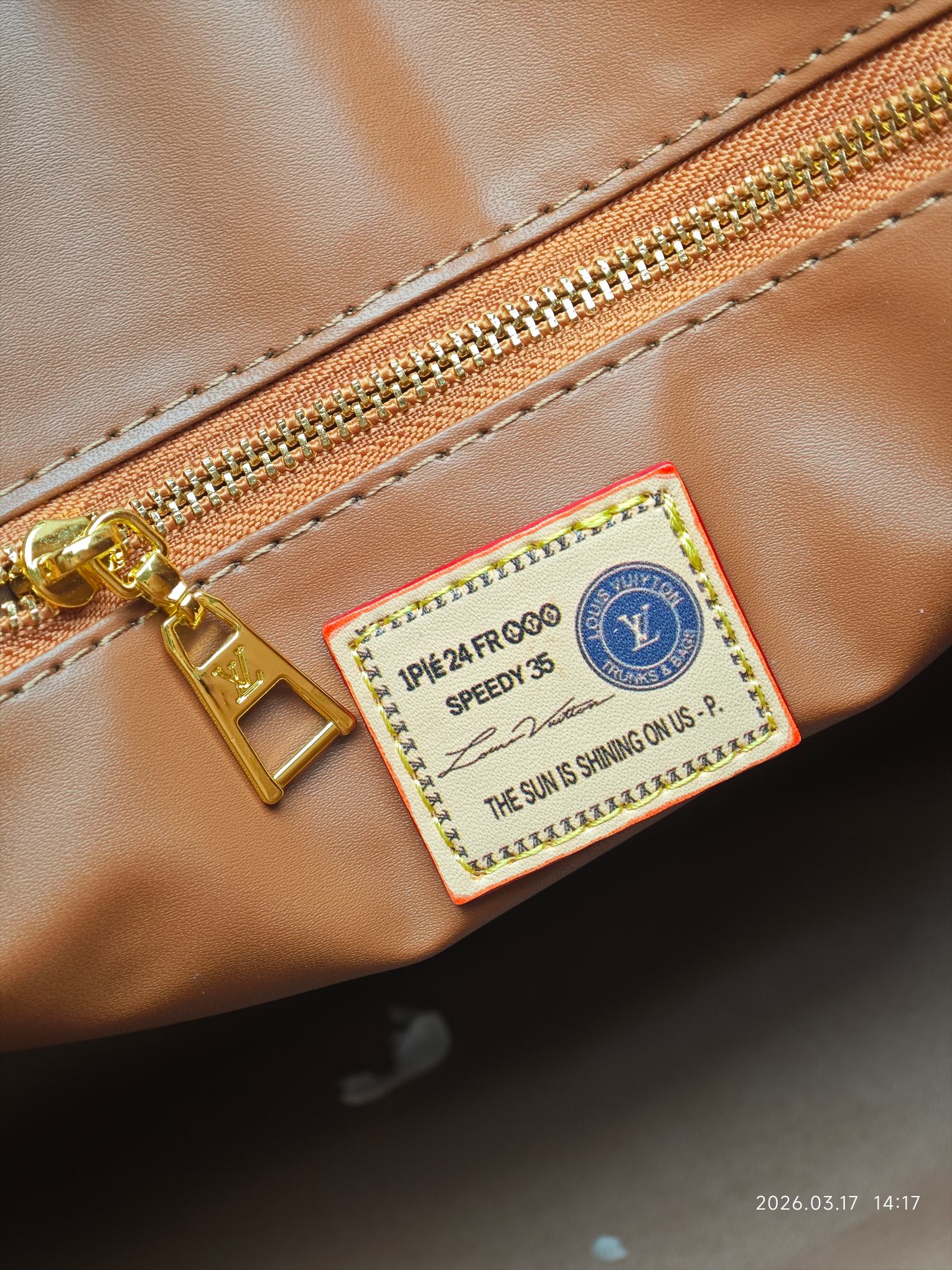 LV OnTheGo MM Bag - Image 8