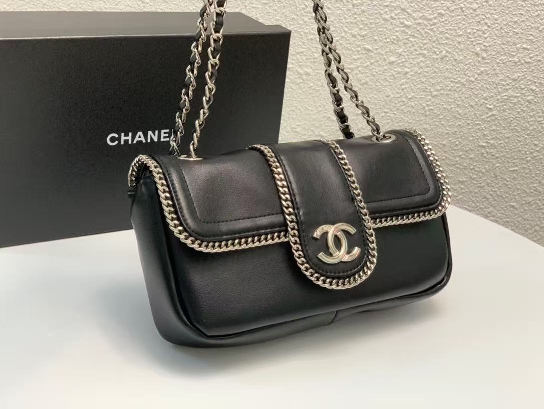 Chanel Rolled Edge CF Chain Bag - Image 1