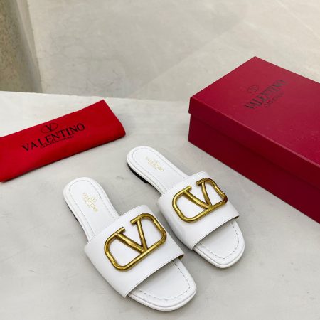 Valentino Leather Casual Fashion Flip-Flops Slide Sandal - Image 7