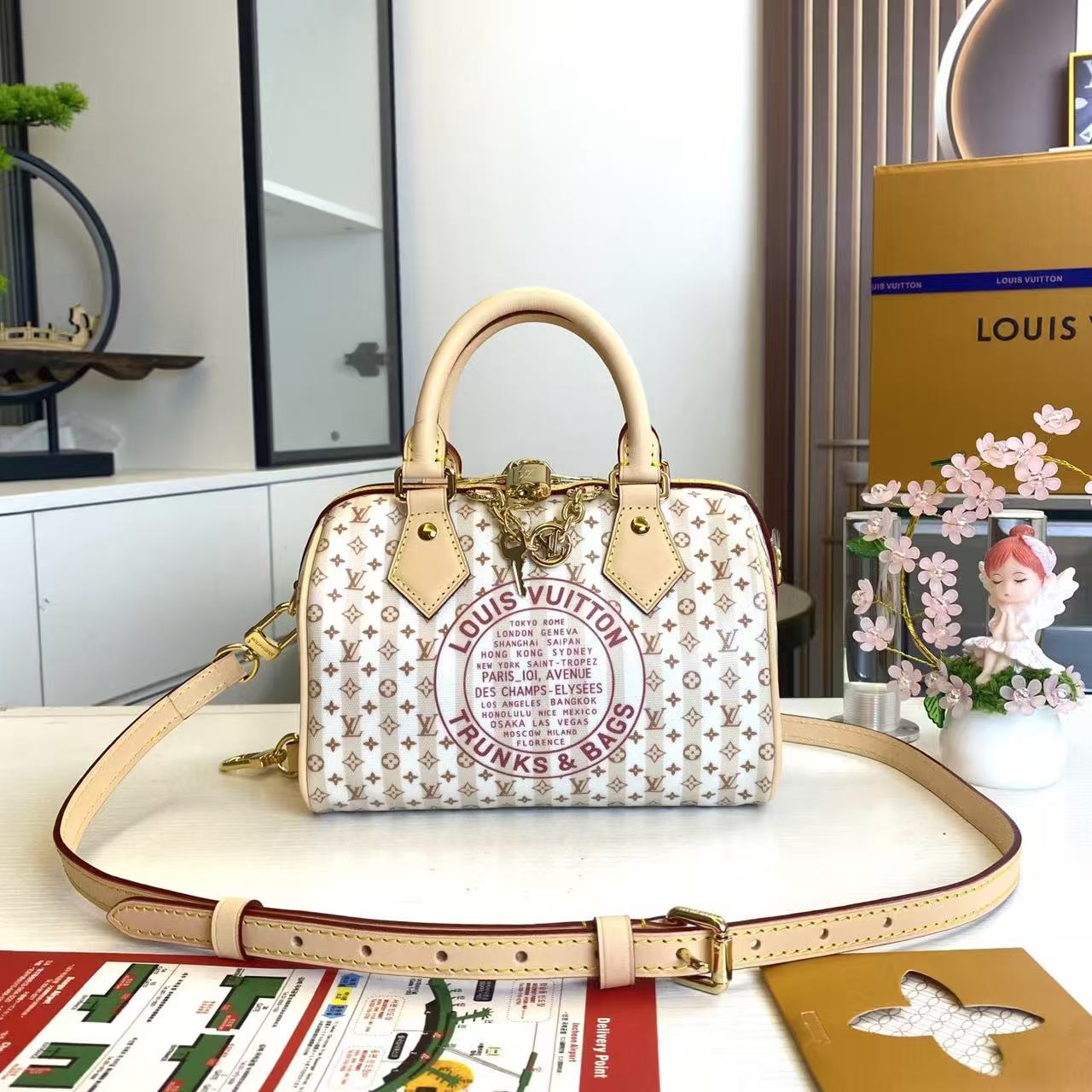 LV Speedy Bandoulière 20 Pillow Bag - Image 1