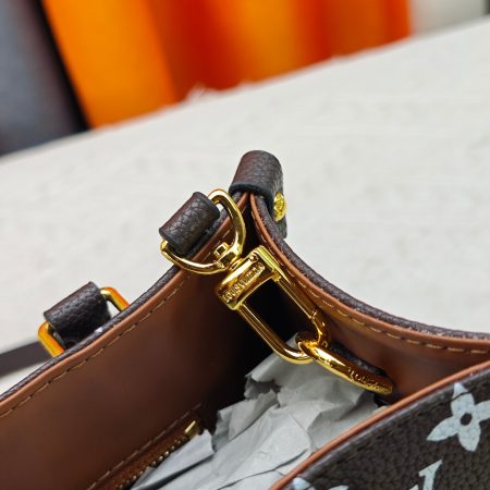 LV OnTheGo Bag - Image 6