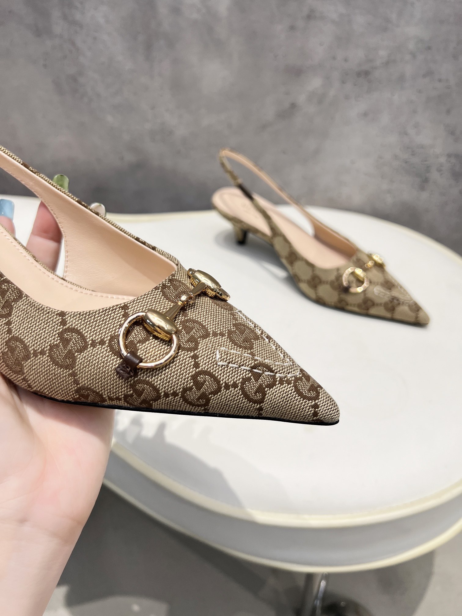 Gucci Women Slingback Pump with Horsebit - Image 9