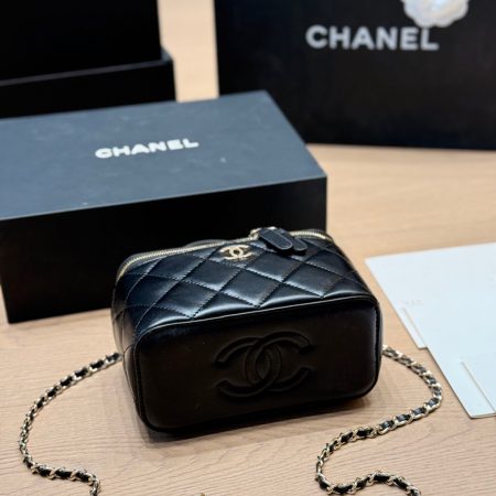 Chanel Long Vanity With Chain Bag - Image 14