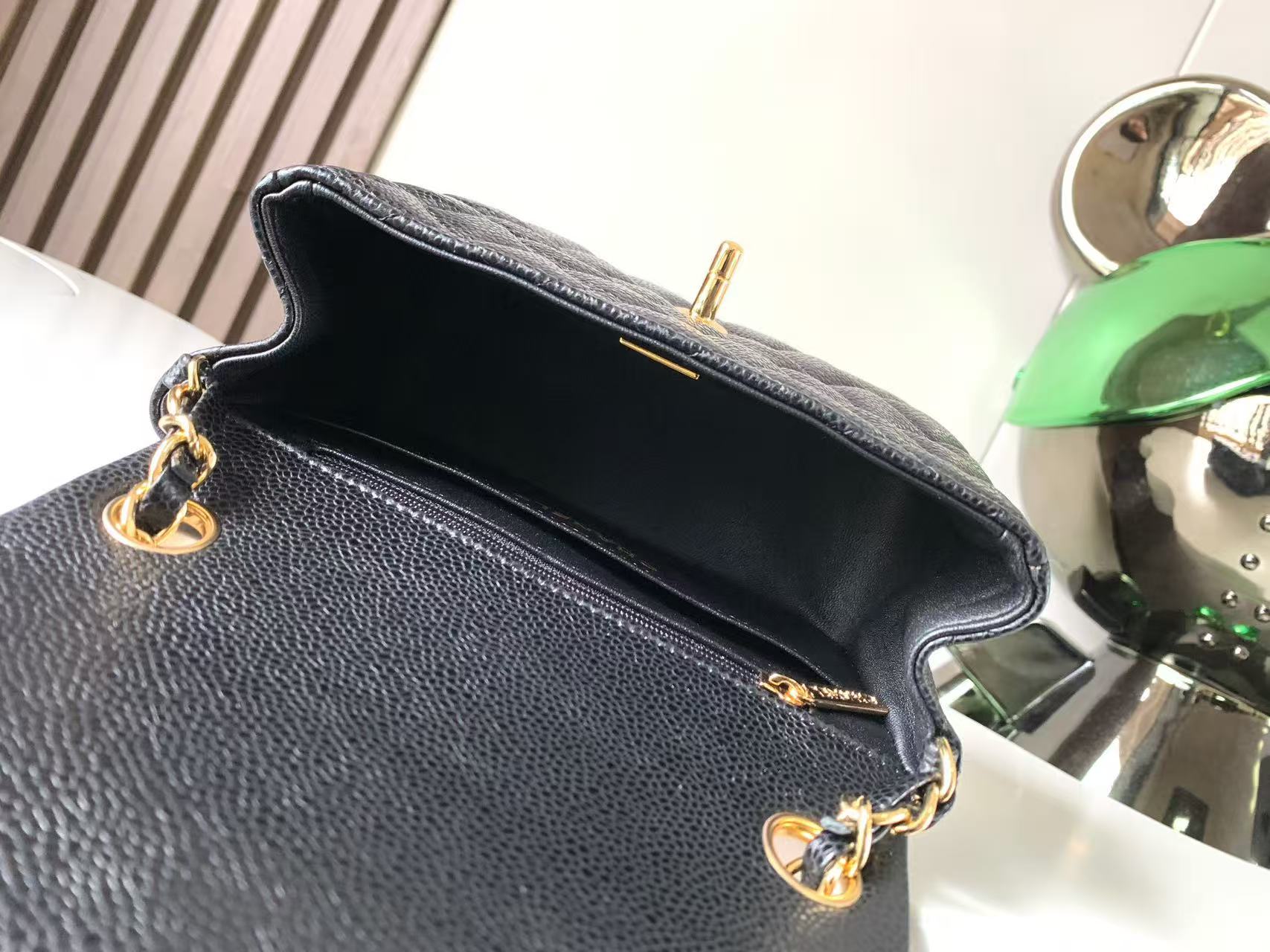 Chanel CF Caviar Bag 17 - Image 8