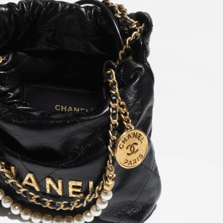 CHANEL 22 MINI HANDBAG Shiny Crumpled Calfskin & Gold-Tone Metal Black - Image 4