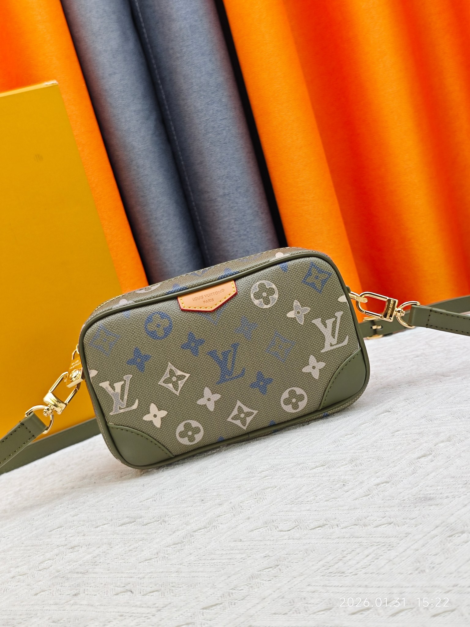 LV  Trocadero Mini Bag - Image 7