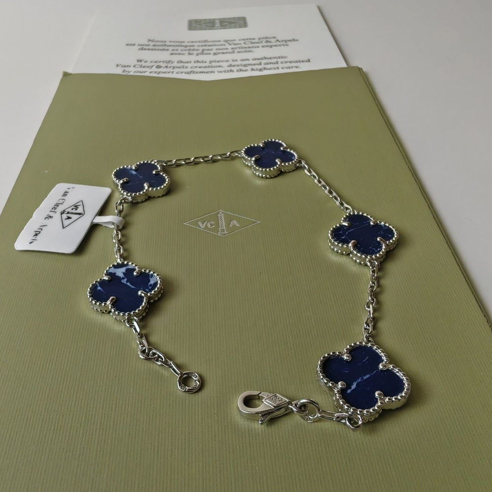 Van Cleef & Arpels Vca Bracelets - Image 1