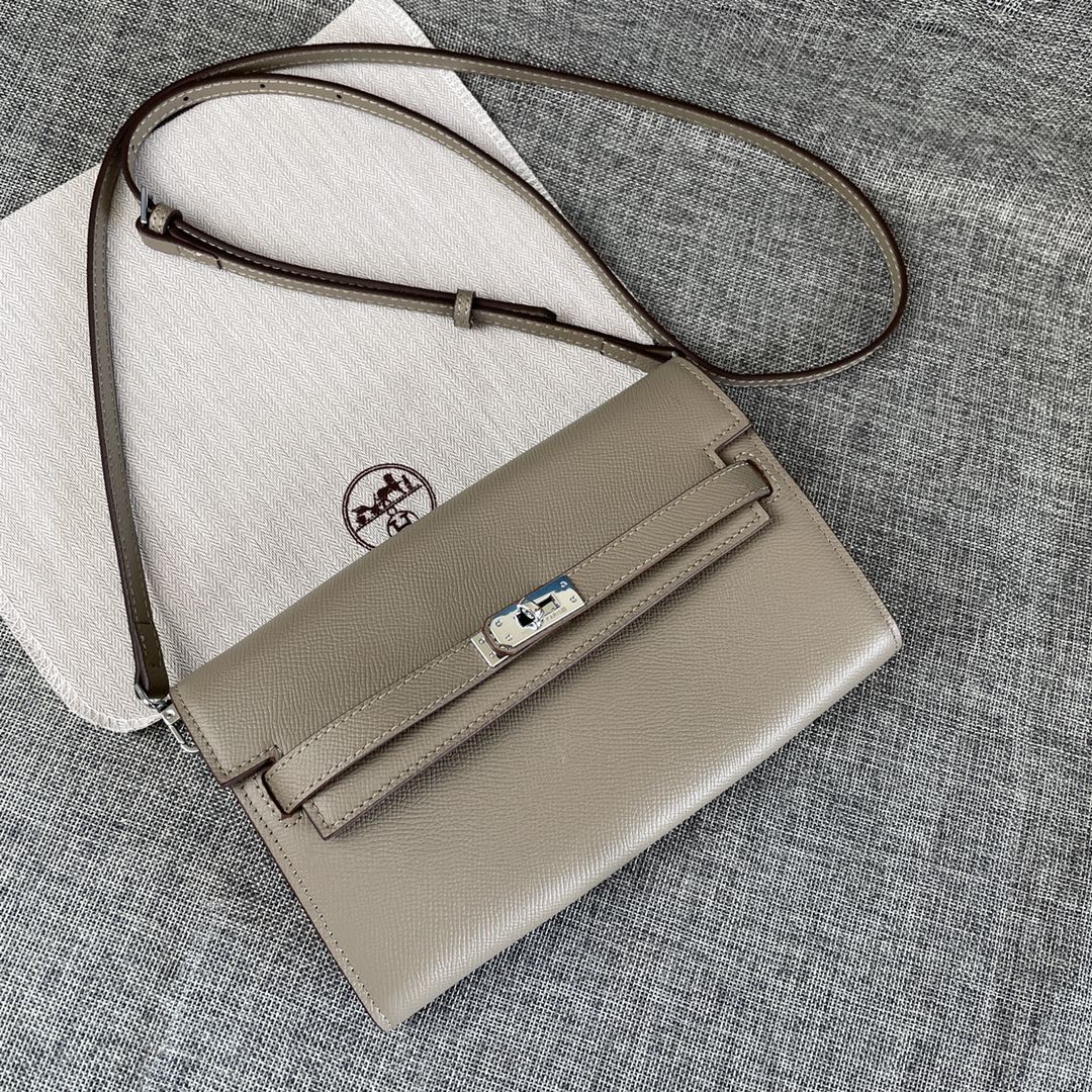 Hermes Kelly Chain Purse Bag - Image 4