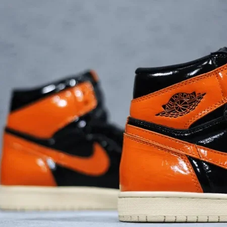 Jordan1 Retro High Og "Shattered 3.0" - Image 9