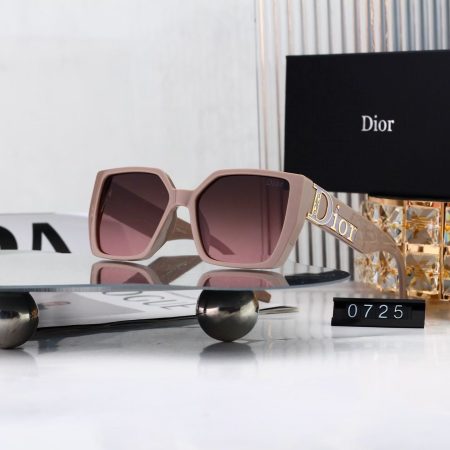Dior Fashionable Sunglasses - Image 5
