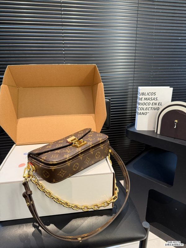 LV Pochette Métis East West Monogram Bag
