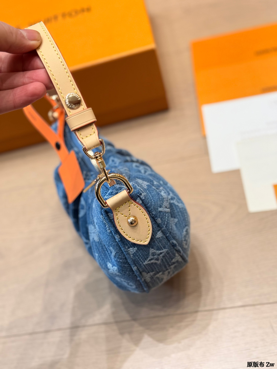 LV Pochette Valley Monogram Denim Bag - Image 10