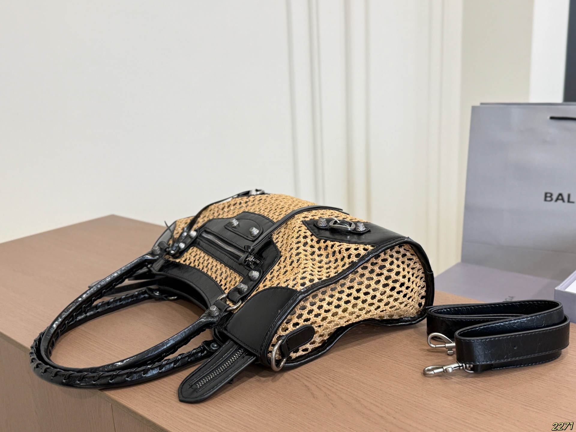 Balenciaga Straw Bag - Image 7