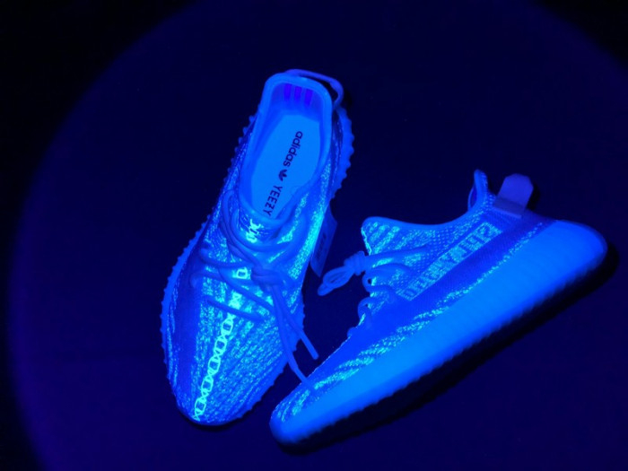 Yeezy 2018 Boost 350 V2 Triple White CP9366 - Image 3