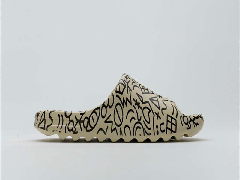 Yeezy Slide Graffiti FW6345-1 - Image 4