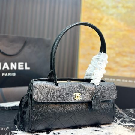 Chanel 26S Runway Baguette Bag - Image 4