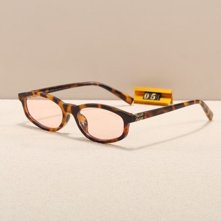 Miu Miu Fashionable Sunglasses - Image 3