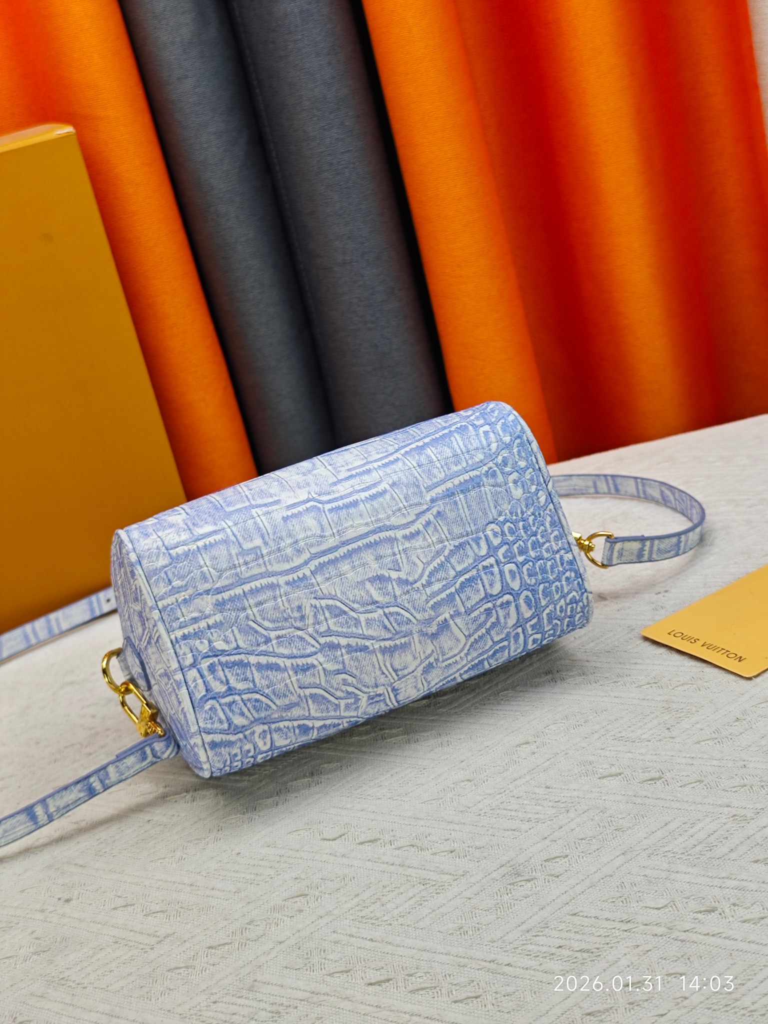 LV  Speedy 20 Soft Bag - Image 8