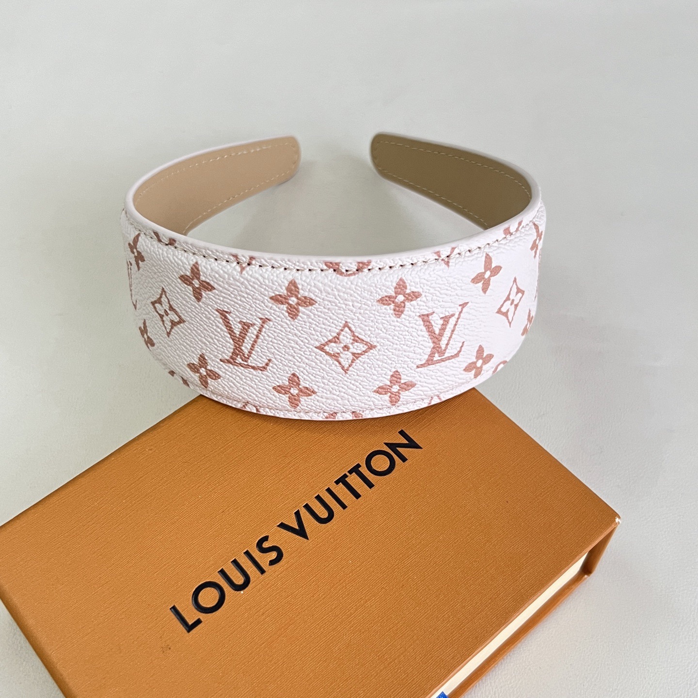 LV Outline Headband - Image 1