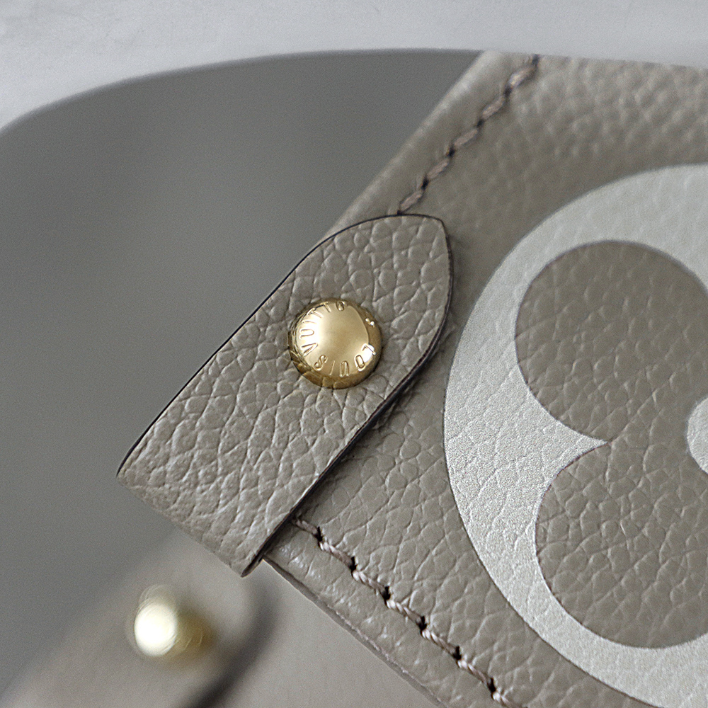 LV OnTheGo MM Bicolor Monogram Empreinte Bag - Top Quality - Image 14